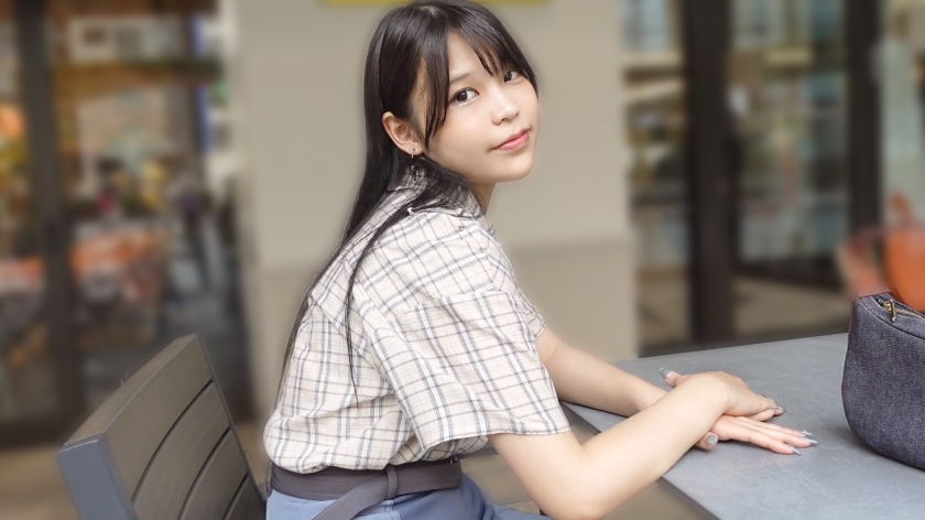 【こういうのが一番エロい】【地味めな女の子が隠れ巨乳だった件】大人しそうな顔してチンコ入れたらガンガン喘ぎまくりの地味子ちゃん！Fカップのおっぱいブルンブルン揺らしながら感じまくる姿は圧巻すぎる！ 【初撮り】ネットでAV応募→AV体験撮影 2495 画像1